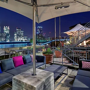 Doubletree By Hilton - Docklands Riverside Hotel Londres